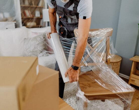we use high-quality locks and surveillance systems to maintain the safety and security of packed and stored items